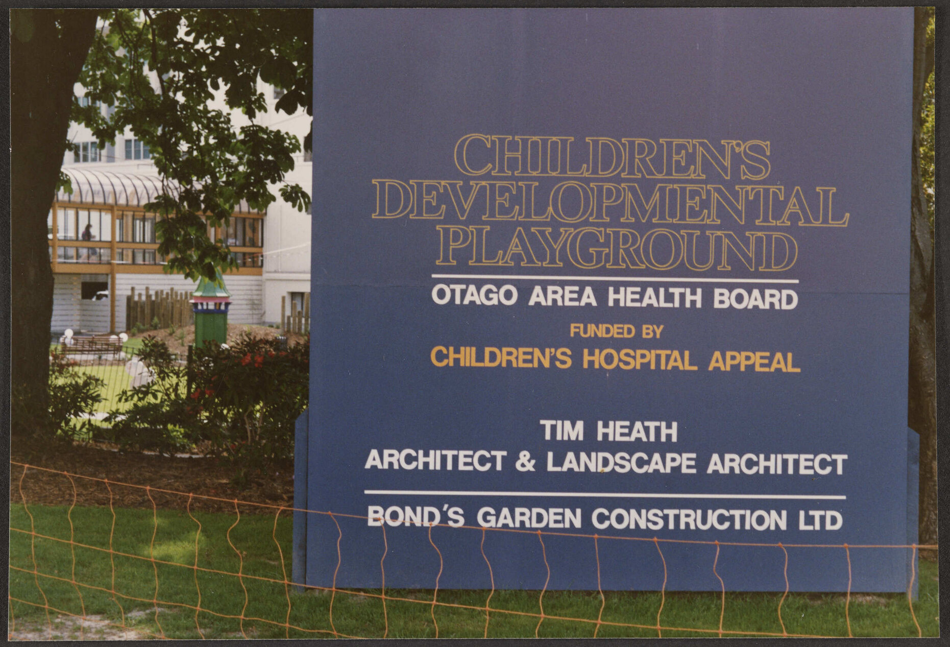 Sign for Children's Developmental Playground at Dunedin Hospital