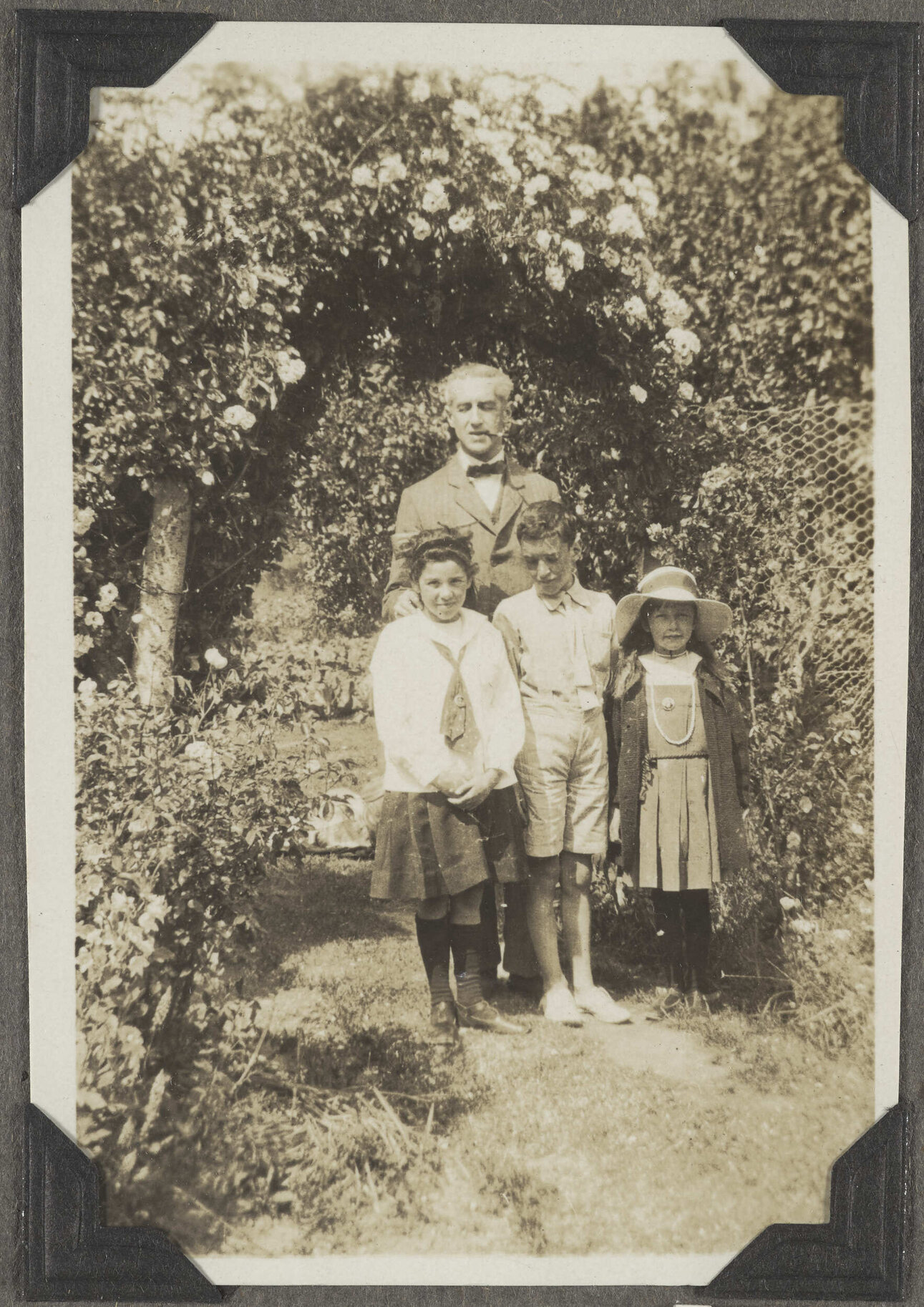 Henry, Lesley and Charles [?] Brasch with unidentified girl