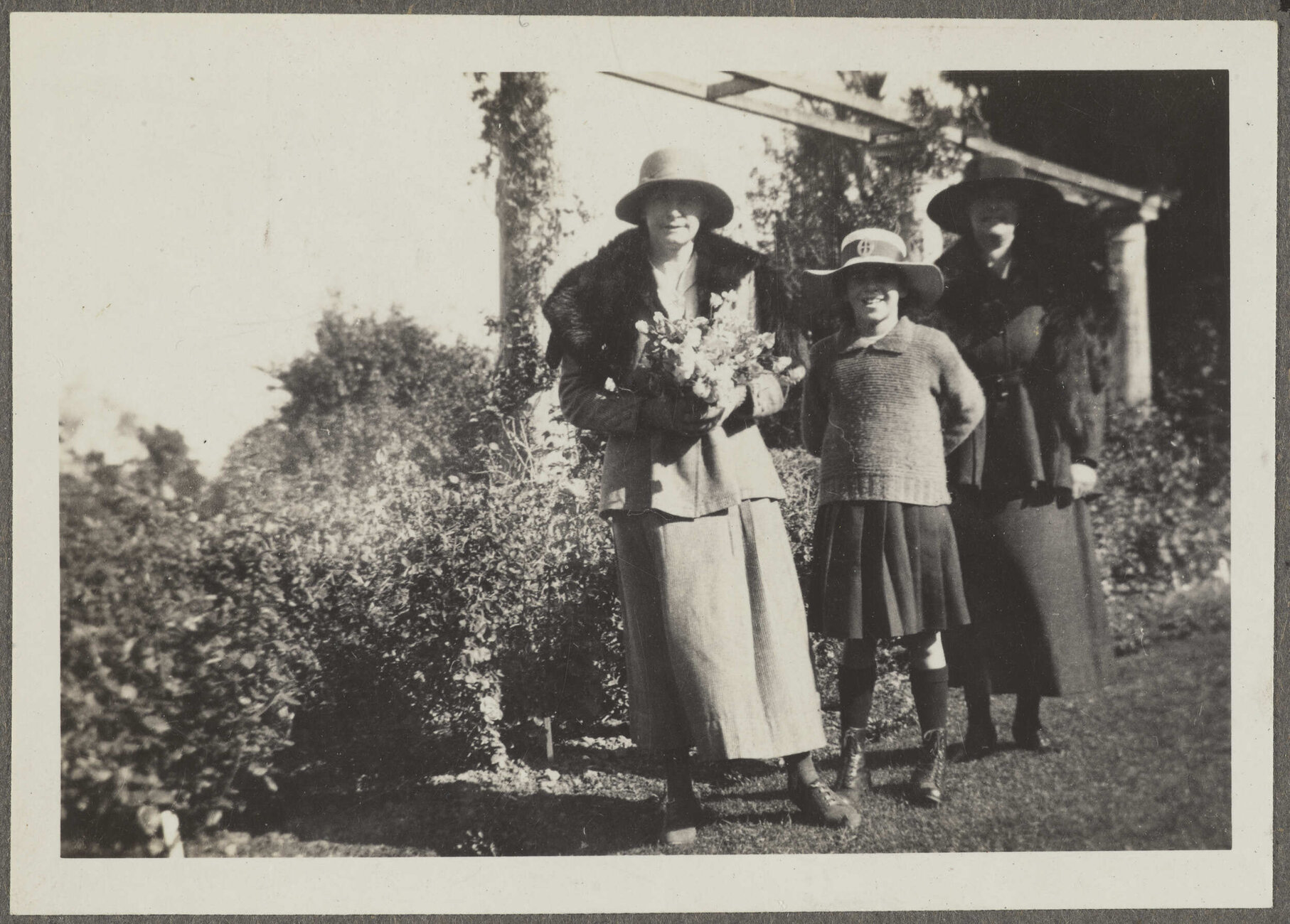 Two unidentified women and [Lesley Brasch]