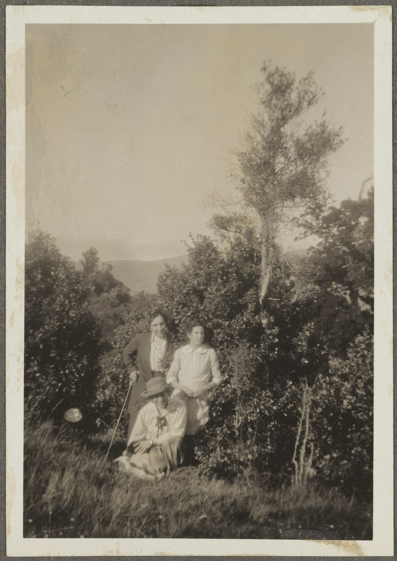 Two unidentified women and [Lesley Brasch]