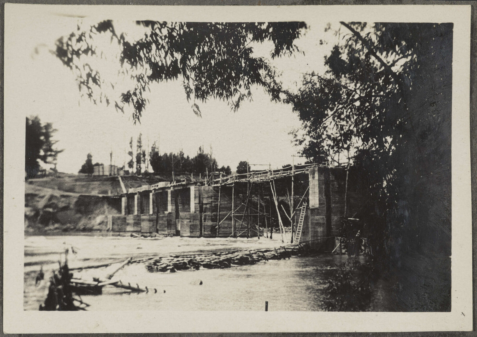 Kawarau Falls Bridge construction