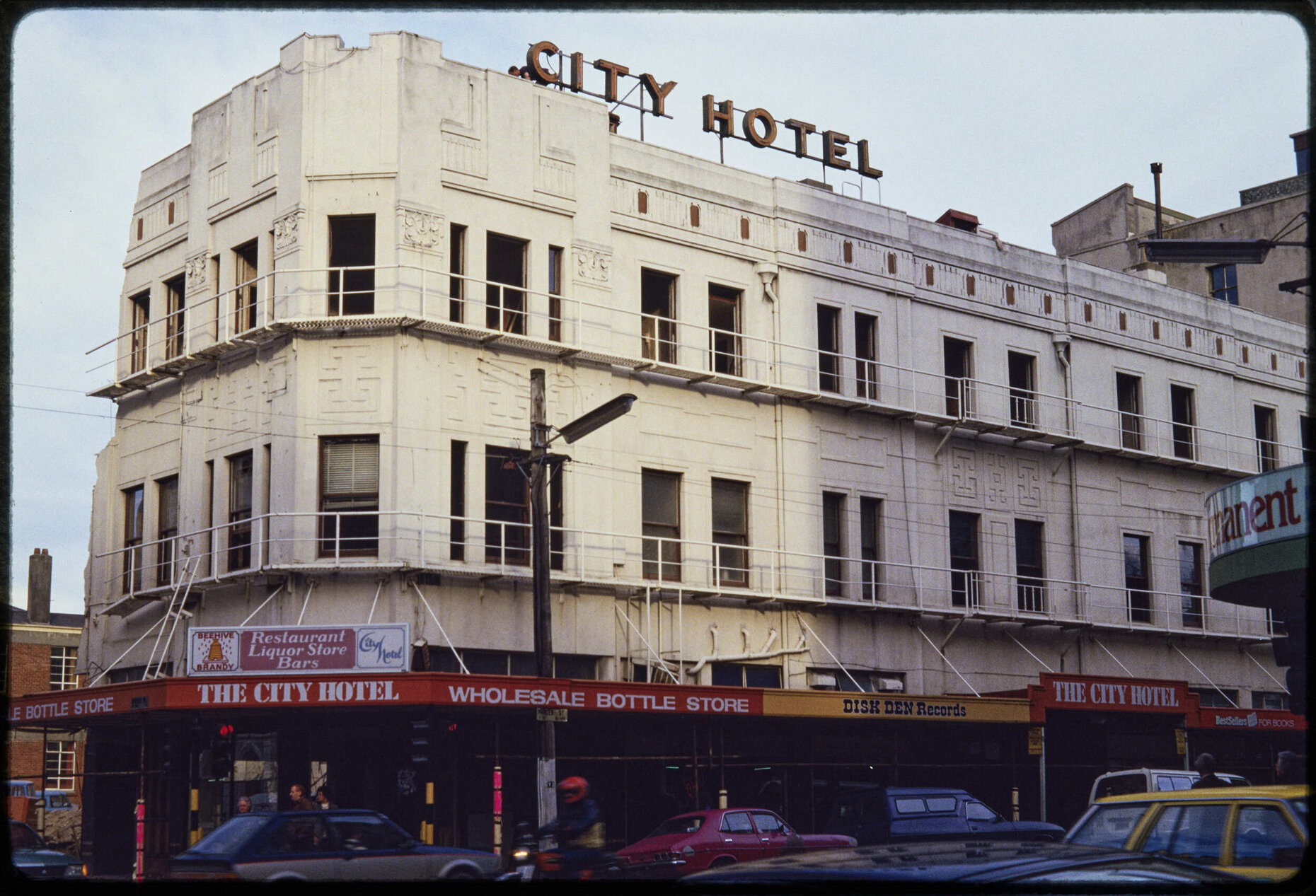 The City Hotel at the time of its demolition