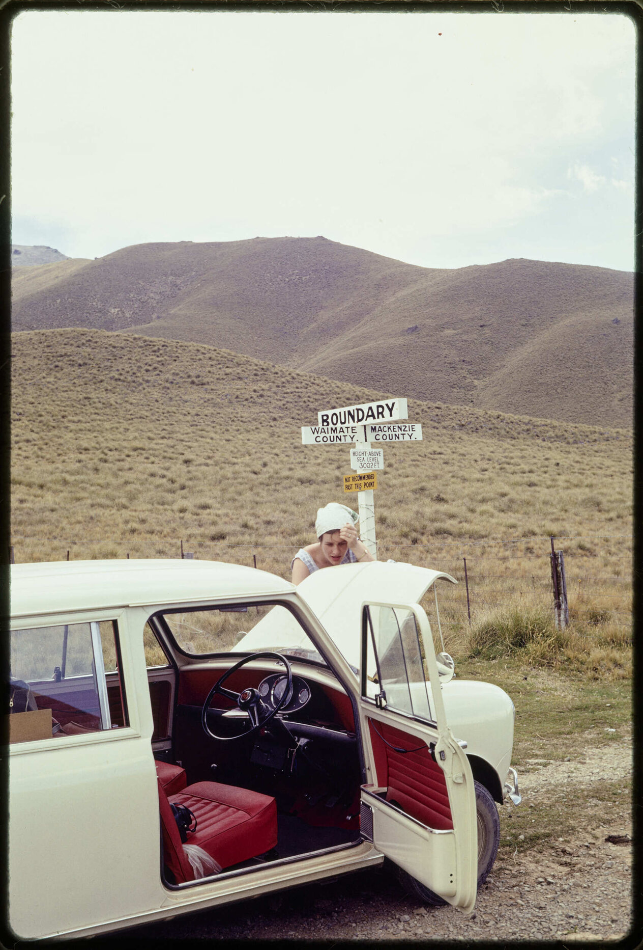 'Fake photo while car cooled - summit of Hakataramea Pass'