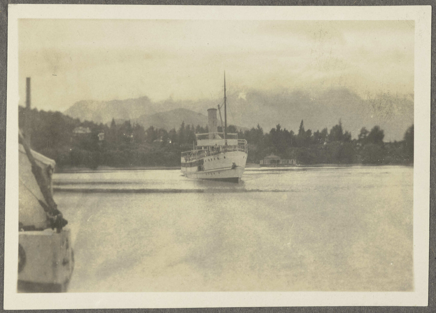 Ship on Lake Wakatipu