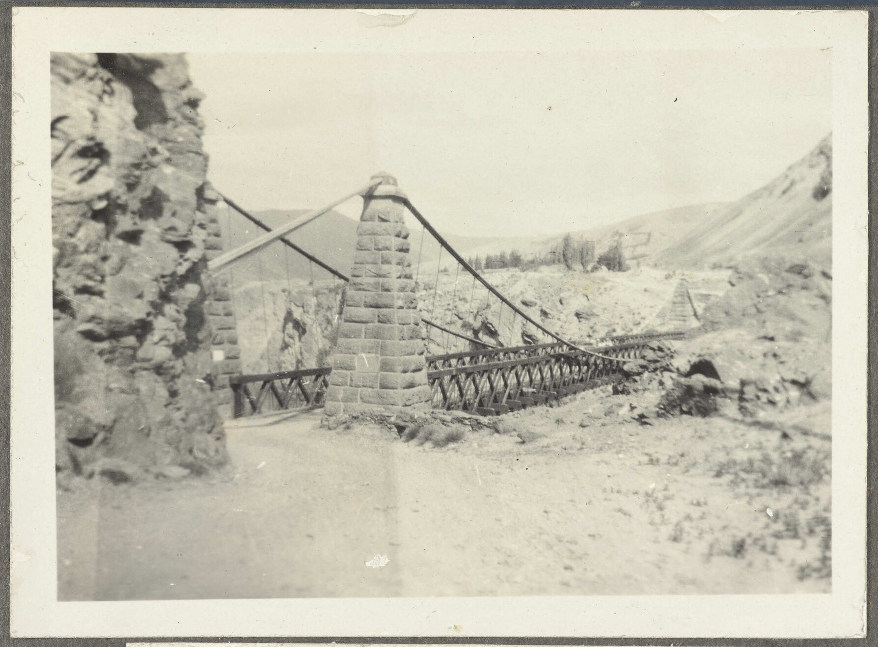 Kawarau Gorge suspension bridge