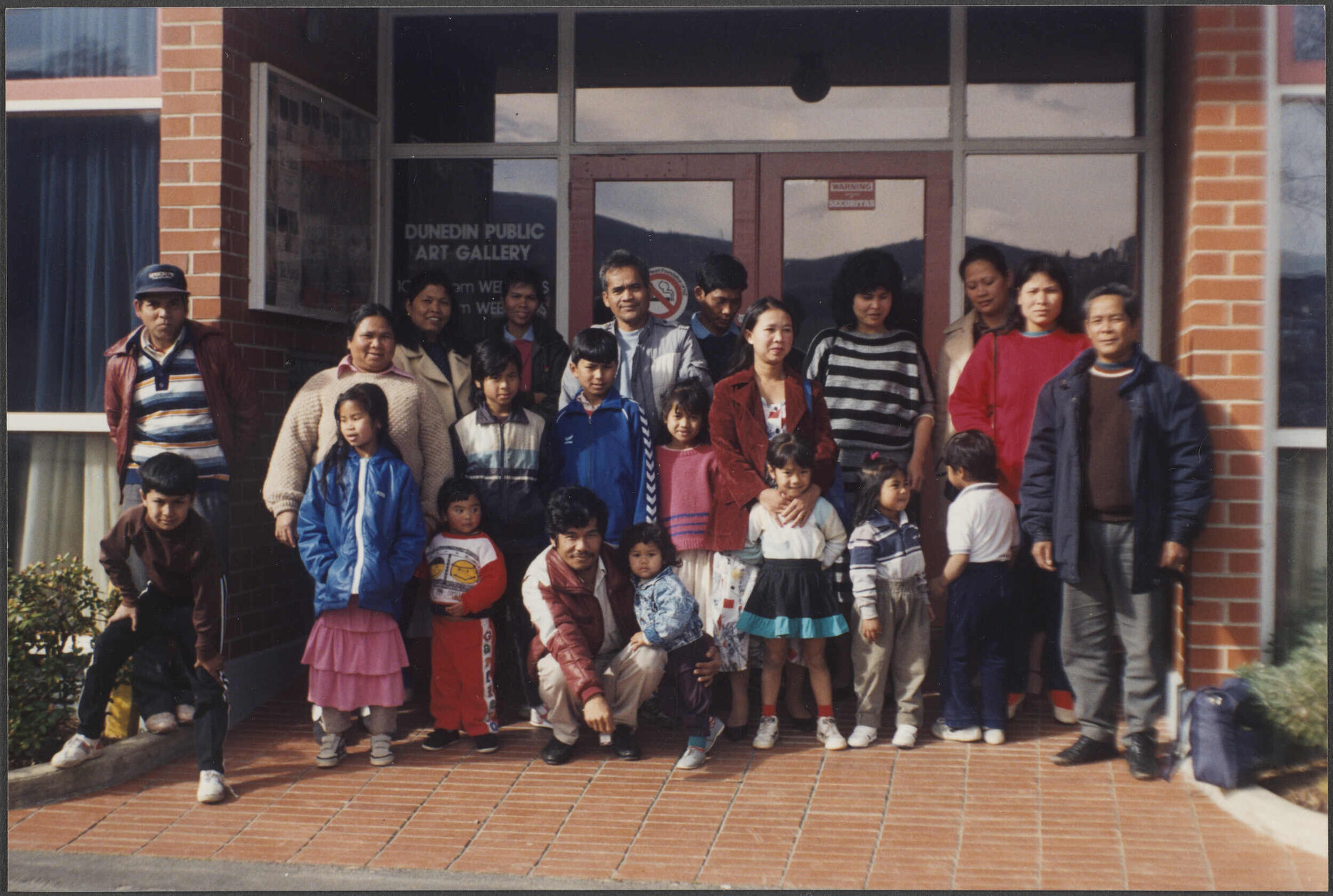 A visit to Dunedin Public Art Gallery by Cambodian families