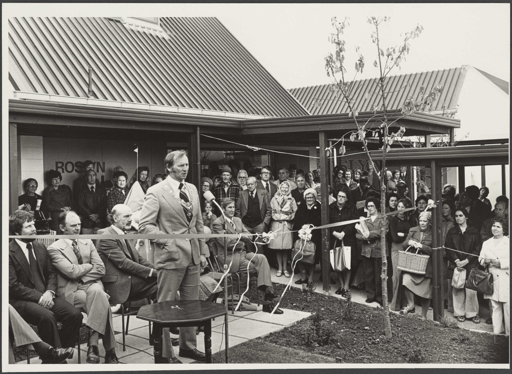 Official opening of Roslyn Village Shopping Centre