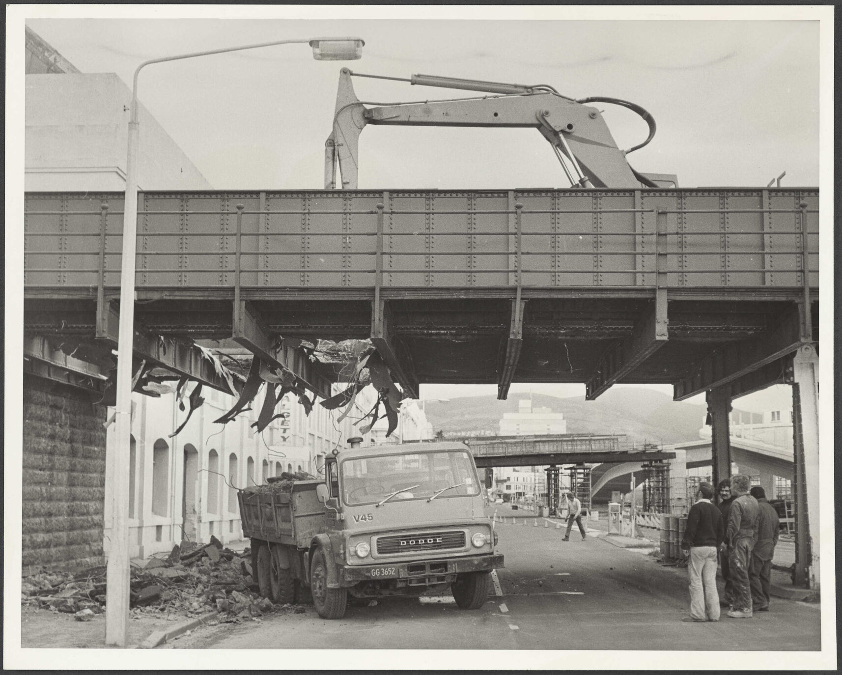Demolition of overbridge, Cumberland Street