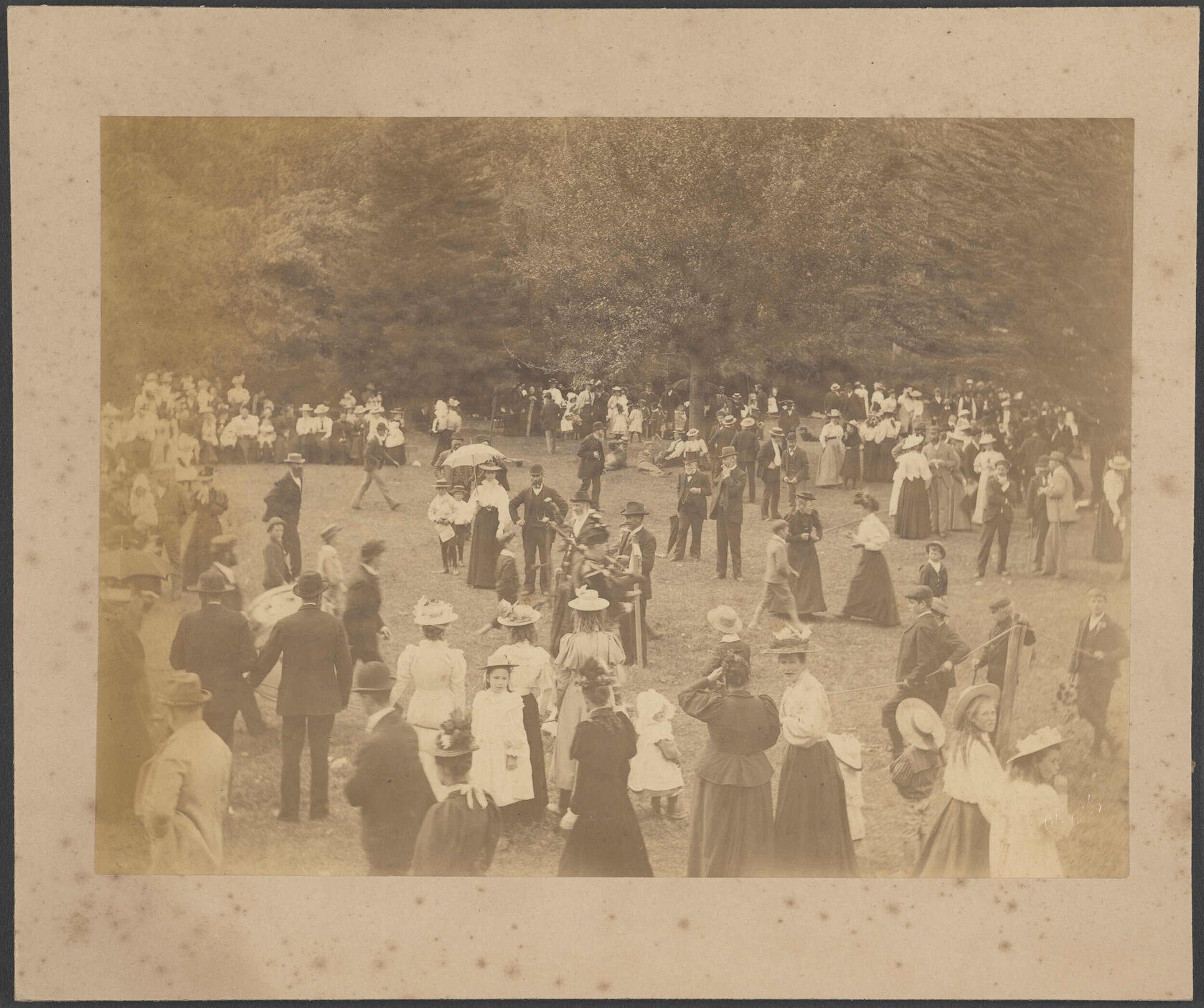 Kaitangata Railway &amp; Coal Company Limited: Picnic party