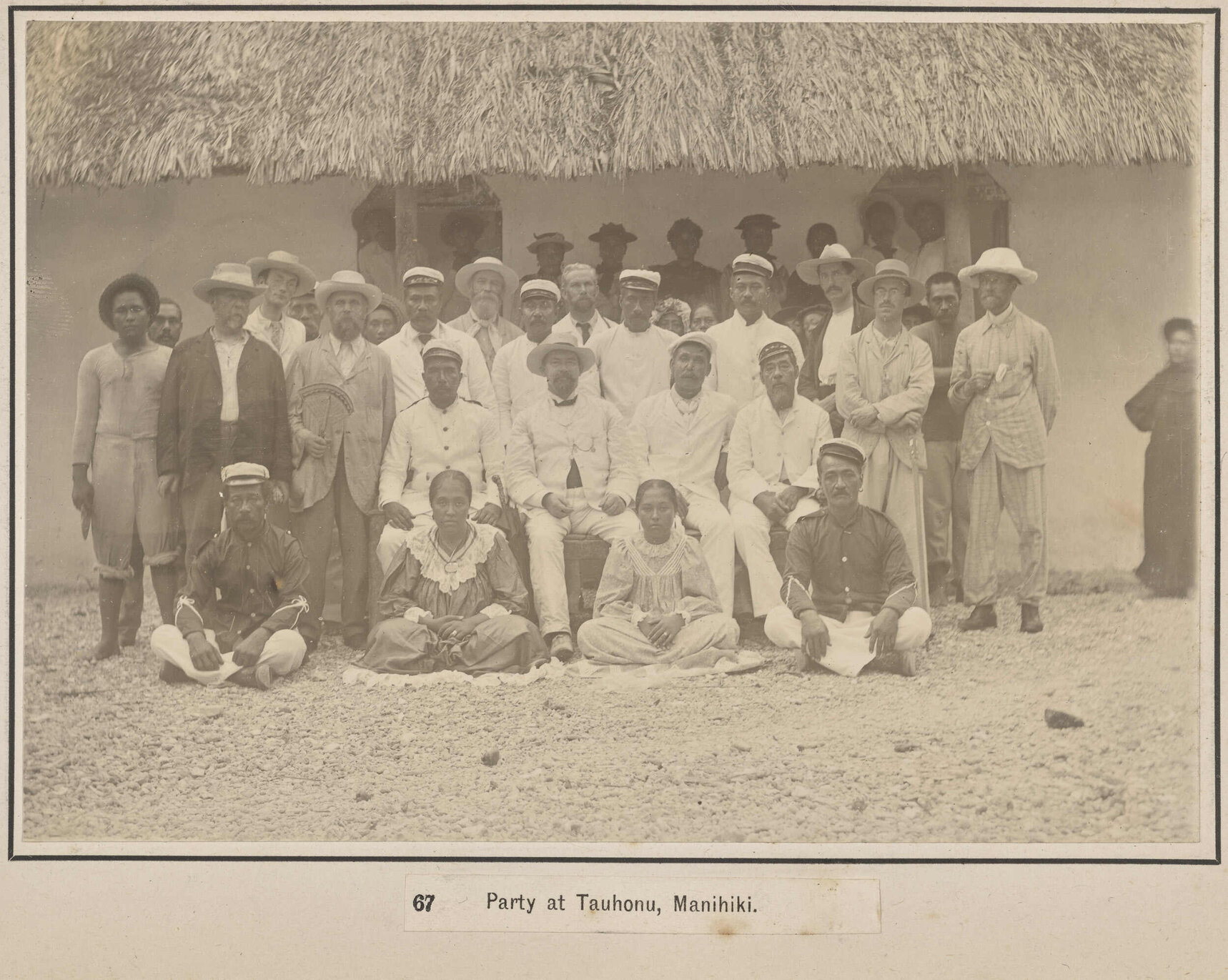 Party at Tauhonu, Manihiki
