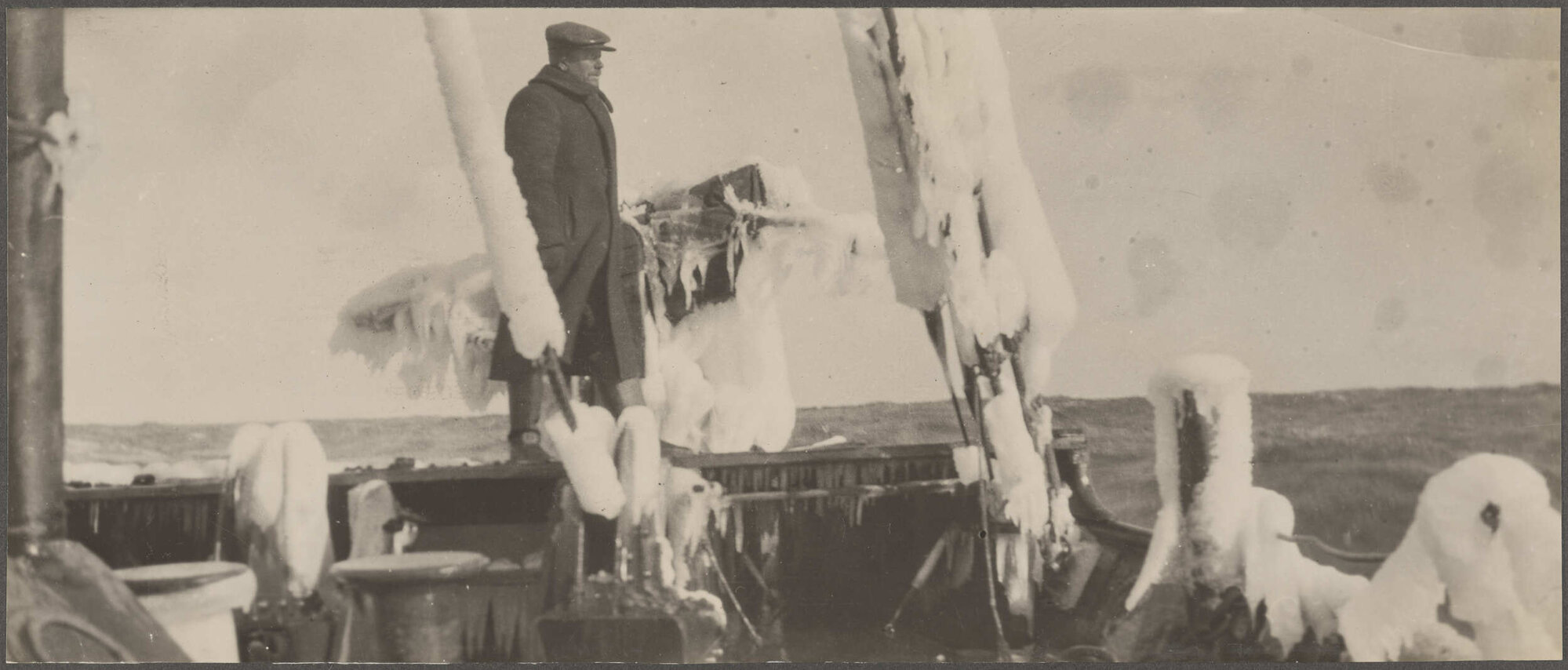 Captain Pettersen at the gun platform of Star I