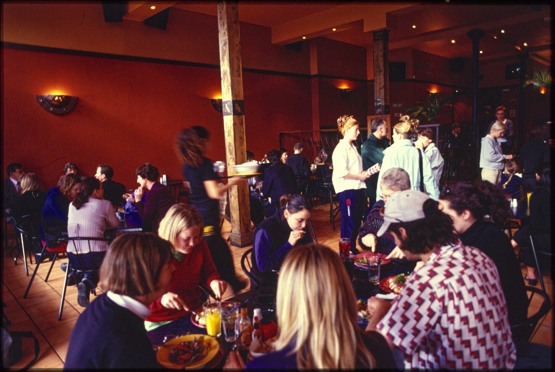 Ra Caf&eacute; and Bar