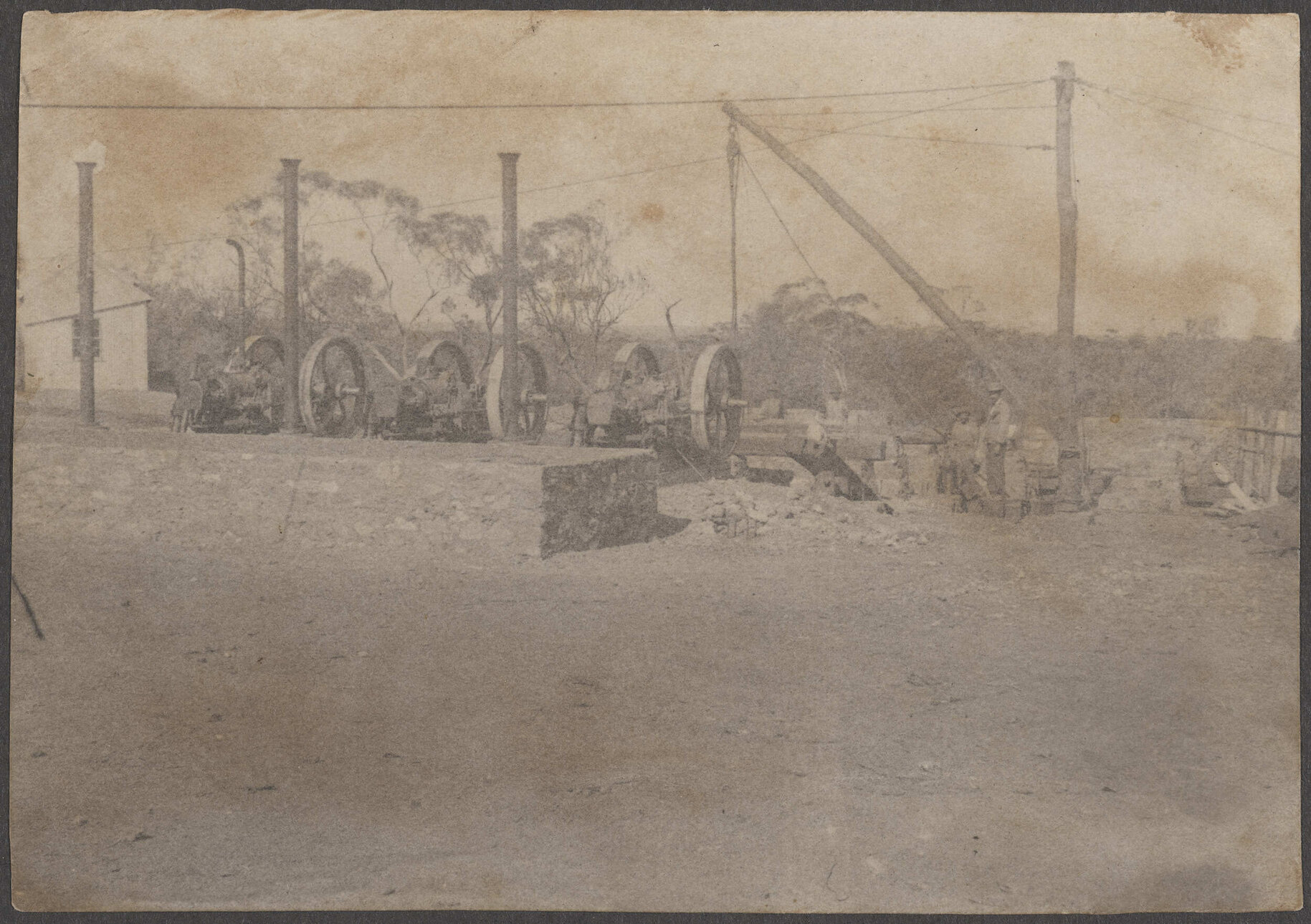 Threshing machine at Salisbury, Taieri North