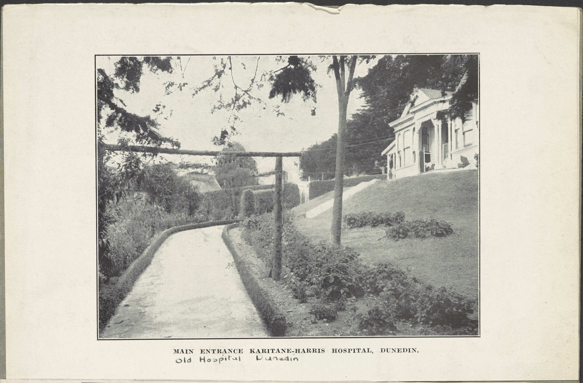 Main entrance Karitane-Harris Hospital, Dunedin