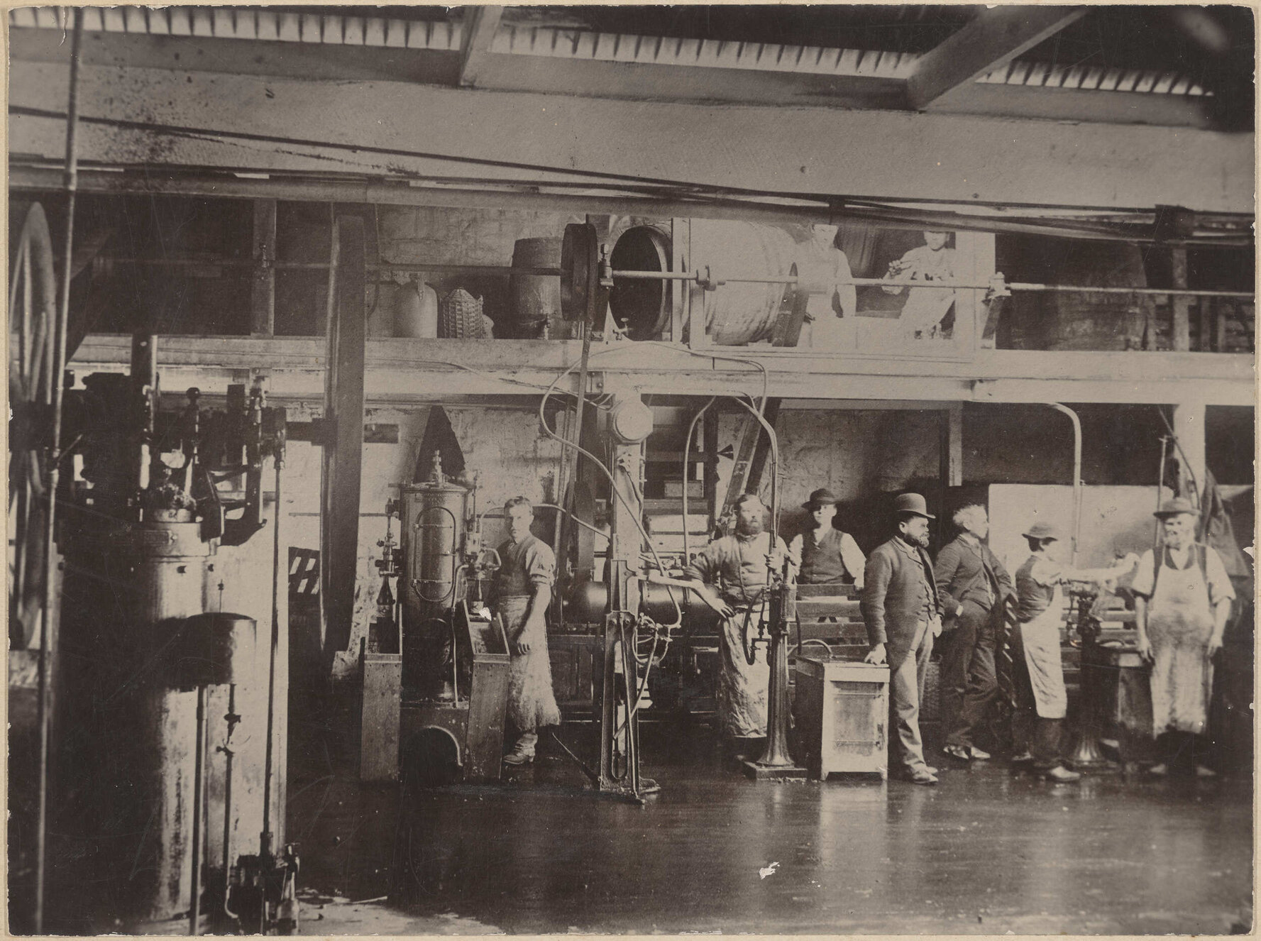 Staff and machinery, Thomson &amp; Co.