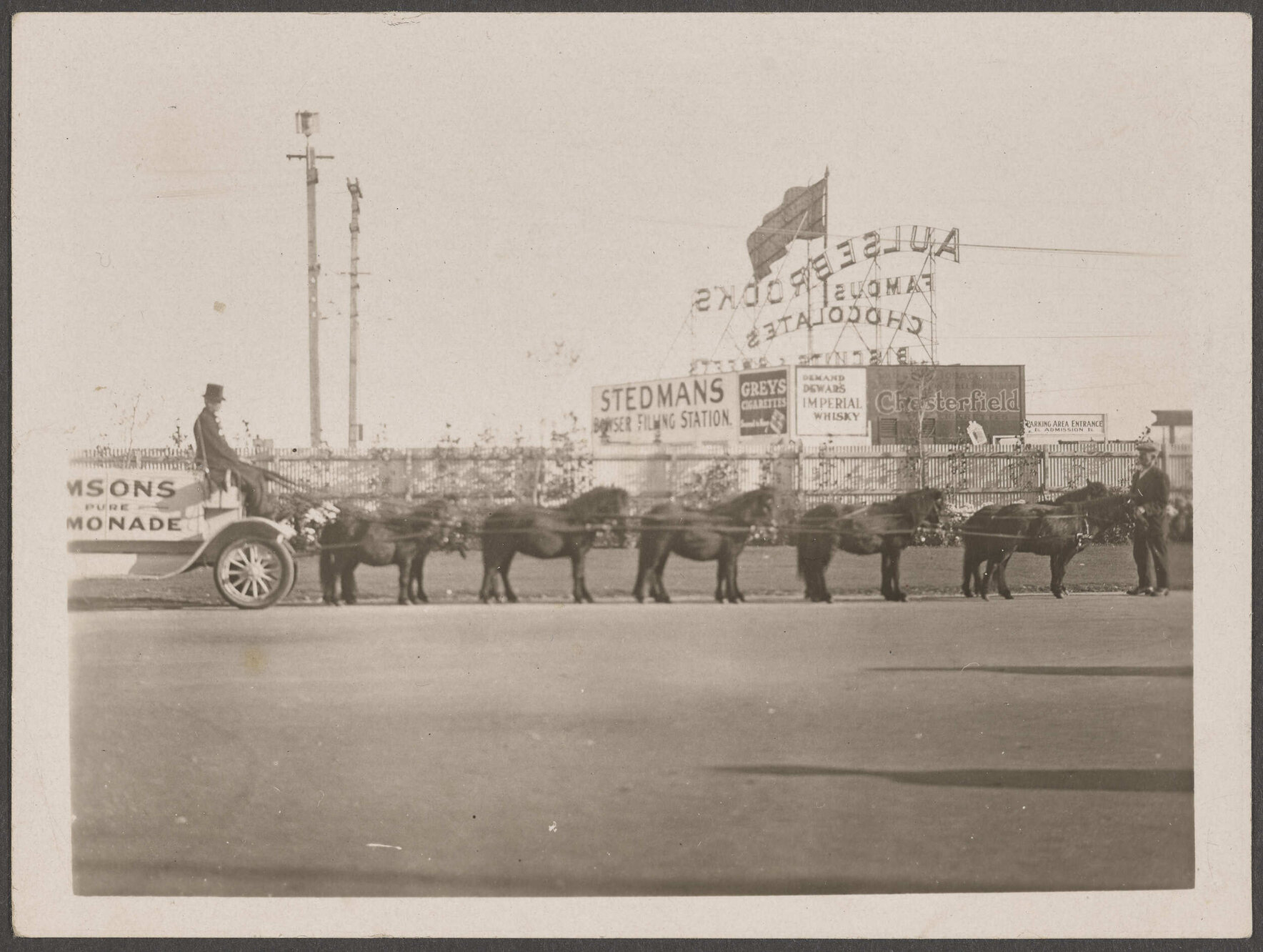 Thomsons Lemonade pony-drawn wagon outside New Zealand and South Seas Exhibition