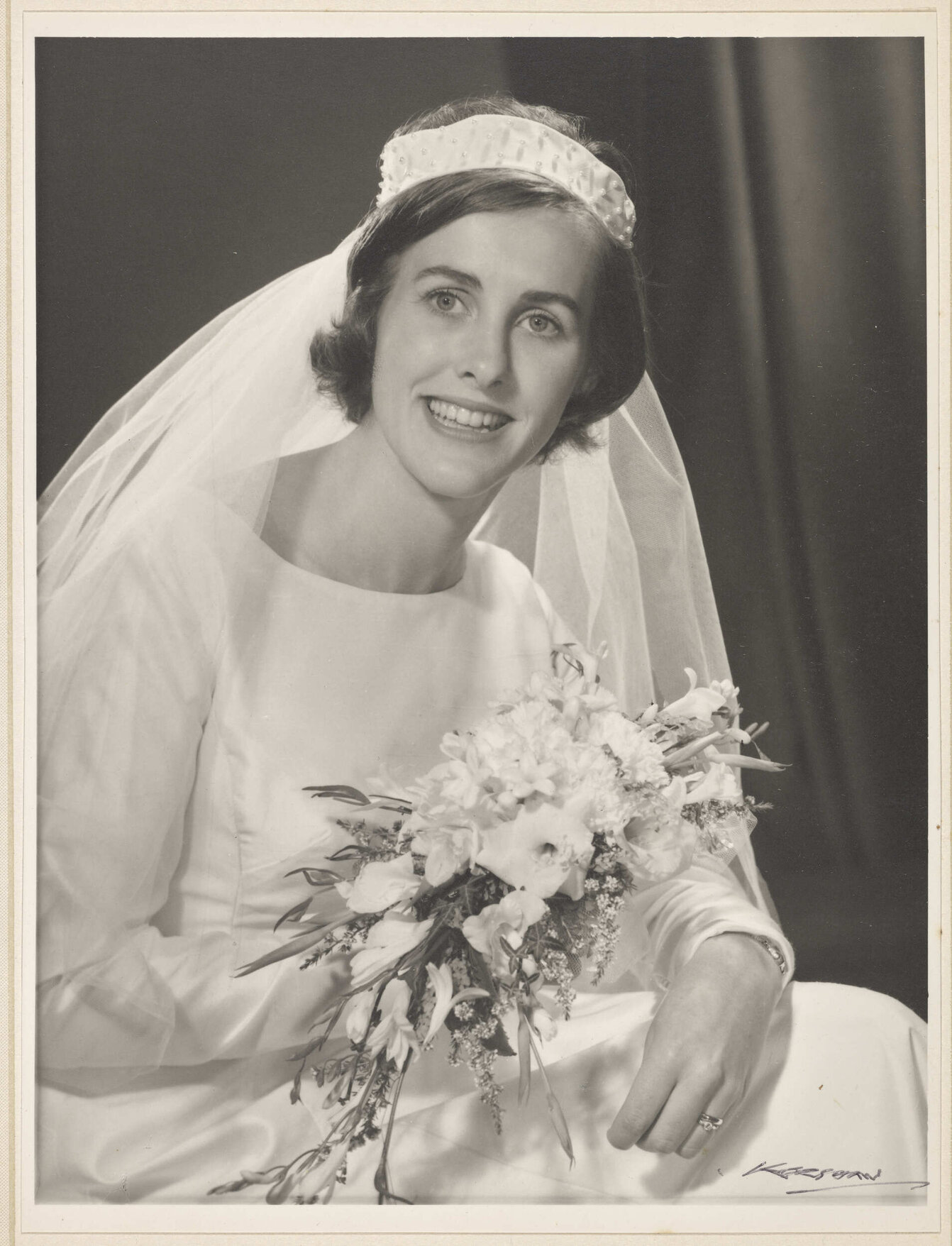 Elizabeth Hanan, n&eacute;e Walsh, on her wedding day