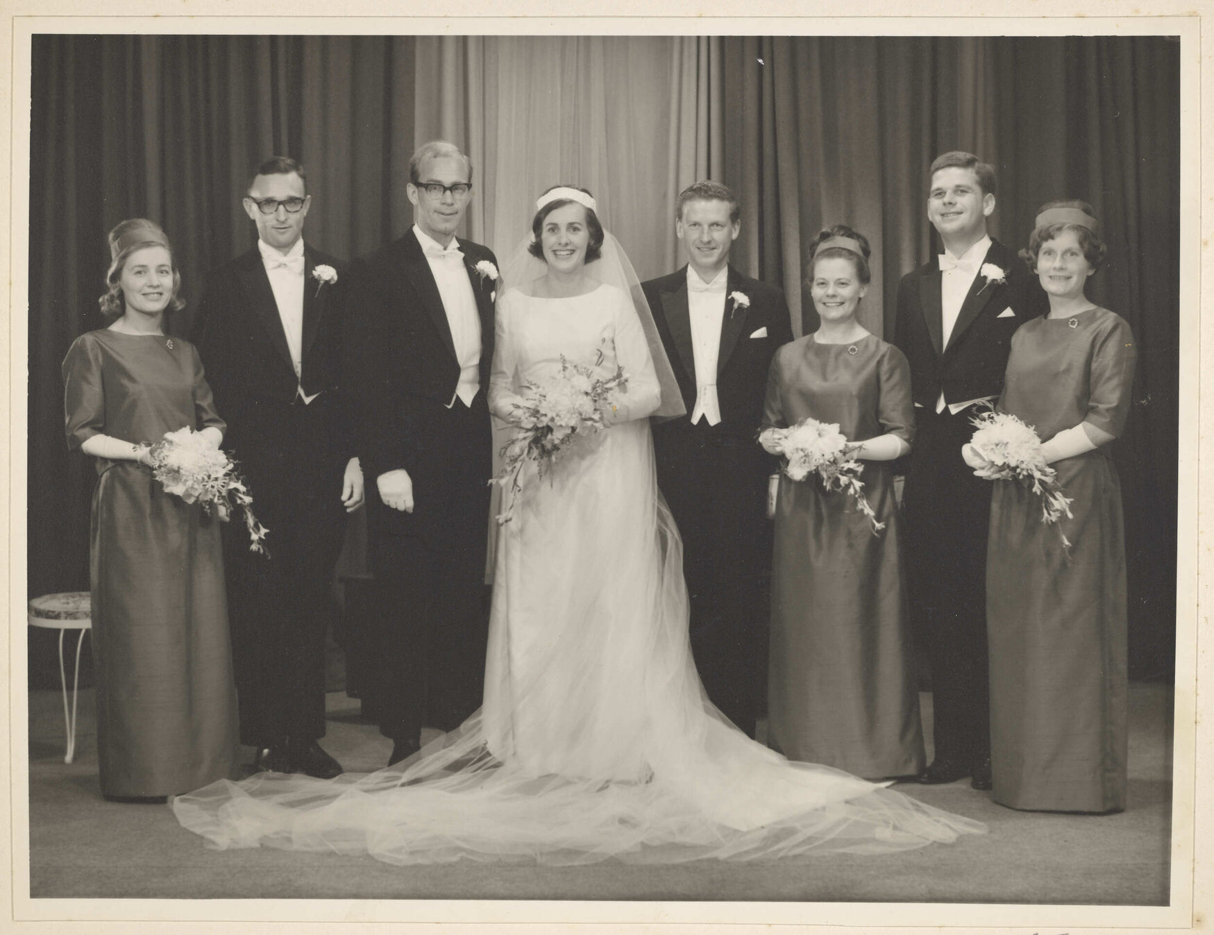 Bridal party for the wedding of Elizabeth Walsh and Murray Hanan