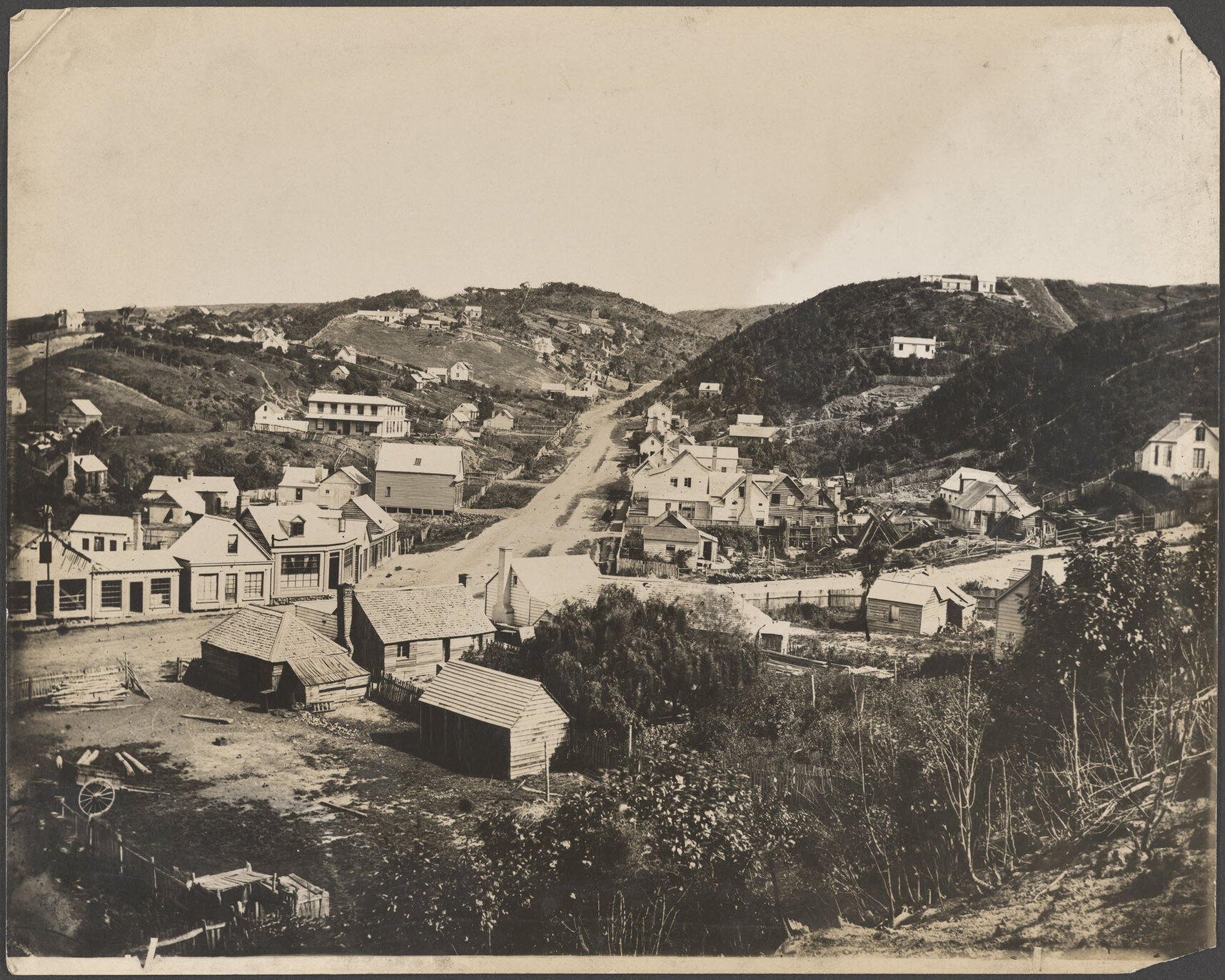 Maclaggan and Rattray streets