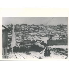 Trams: Maryhill Extension Cable Car, Glenpark Ave., Dunedin, (looking south). Winter.