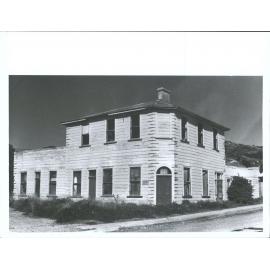 Club Hotel, Corner Water &  Torquay St.