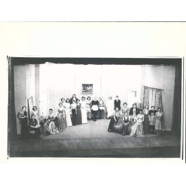 "The Women" by Clare Boothe (Lues)