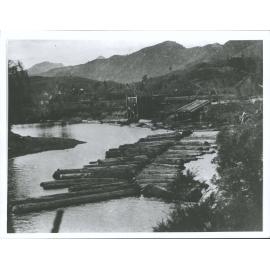 Logs delivered  by the loco at Tidal waters  of the Thames