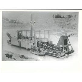 Gold Dredge - Electric no 2 (Mc George) from Cromwell to Bannockburn