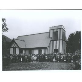 Group of visitors St James Church Waiho
