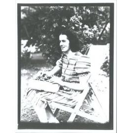 Miss Bennetts cherry picking, Roxburgh