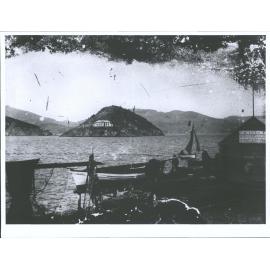 Port Chalmers & Wisemans Beach, looking towards Goat Island