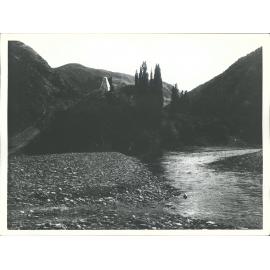 Arrowtown - William Fox monument