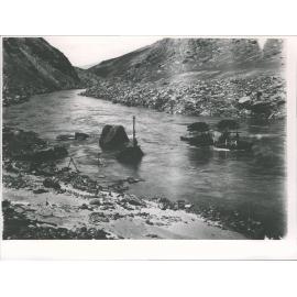 J. F Kitto's current wheeler near Millers Flat