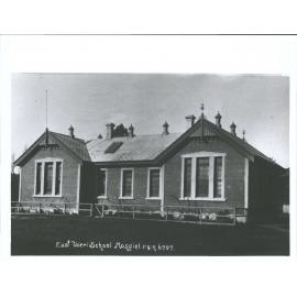 East Taieri School