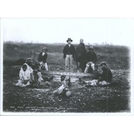 Maori Sawyers - Whatiwhatihoe (King's Residence)