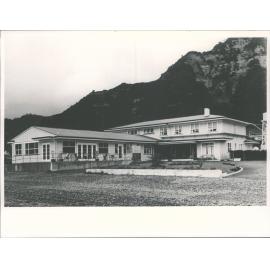 Te Araroa Hotel