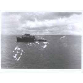 BLUFF-LEWISTINE (FRENCH TUG)