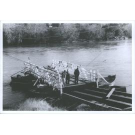 Tuapeka Mouth Punt after Tuepeka County workmen removed jetty planking
