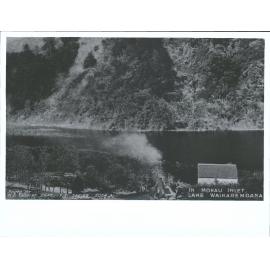 In Mokau Inlet, Lake Waikaremoana