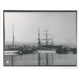 Glenora at Dunedin Wharf