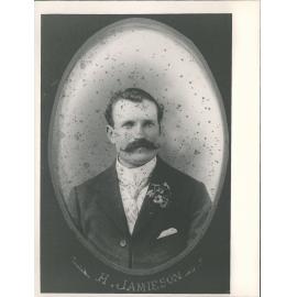 PORTRAITS - Jamieson, H