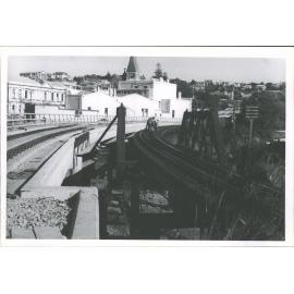 Construction of new railway viaduct