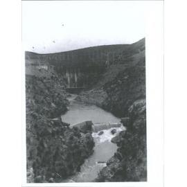 Lake Mahinerangi Dam under construction