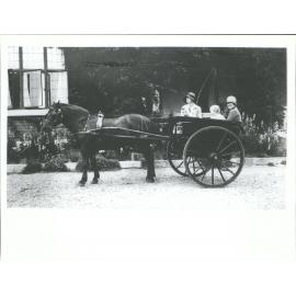 Daughters &  grandchildren of Mr & Mrs J.A. Johnstone