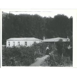 D. Aitken's Accommodation House, Diamond Lake