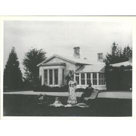 Alfred, Gertrude & Brenda, with go cart