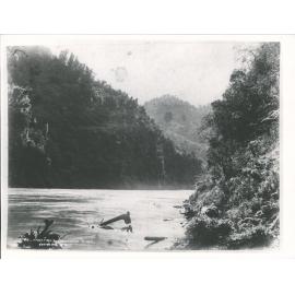Haratira - Wanganui River