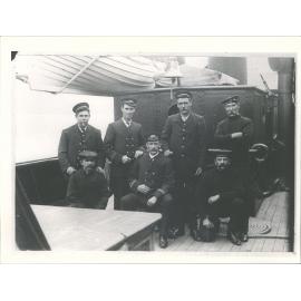 PLUCKY (tug) crew of