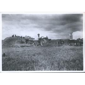 Ryan's Mill threshing at Dalziel's, Tuapeka West