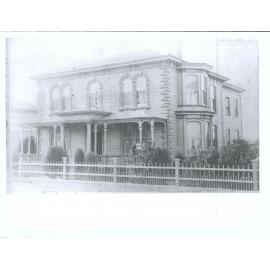 Dwellings unidentified